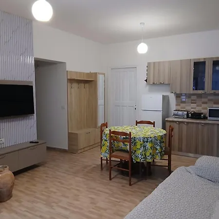 Διαμέρισμα Erlind Vlorë