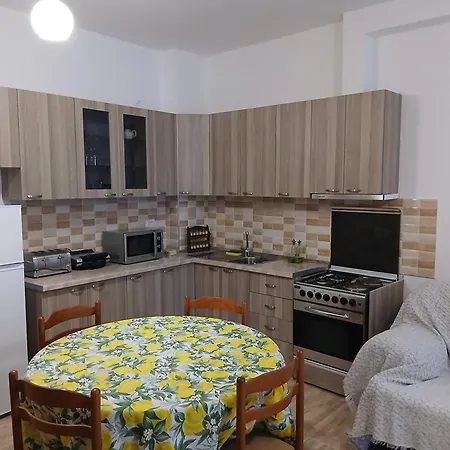 Erlind Apartament *